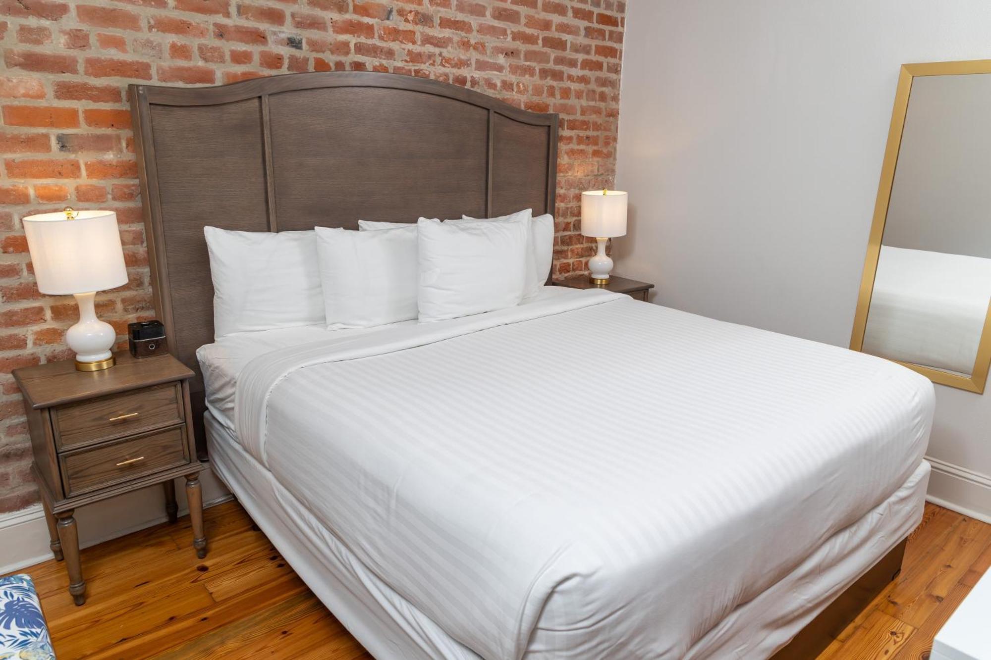 Inn On St. Peter, A French Quarter Guest Houses Property New Orleans Exterior photo